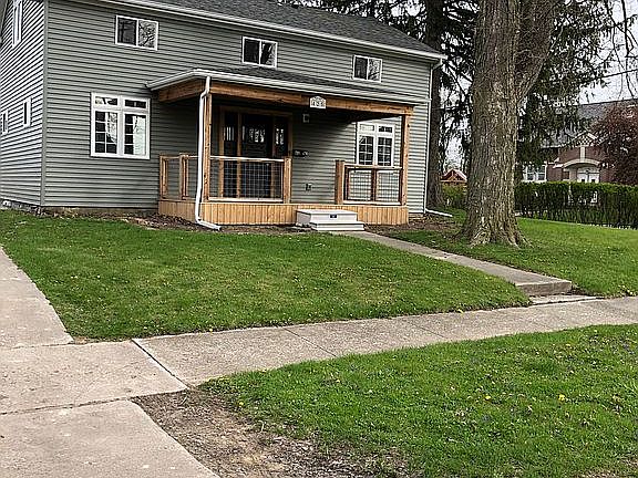 3rd image of 425 Washington Ave
