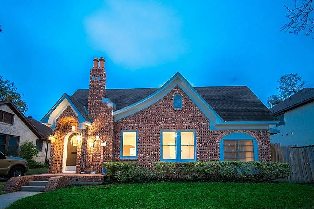 3 bed, 1.5 bath, 1719 sqft, $2,250 — Photo 1