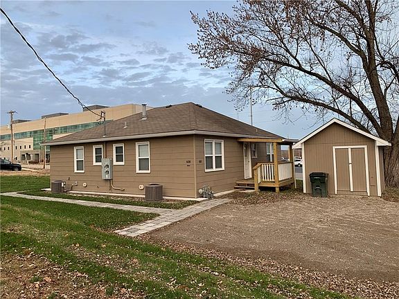 2nd image of 608/610 S 3rd St