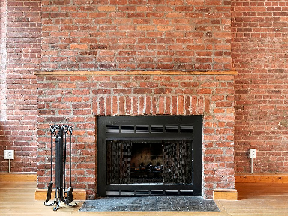 1st image of 49 Downing St APT 3A
