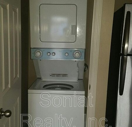 2nd image of 5347 Cameron Blvd #A