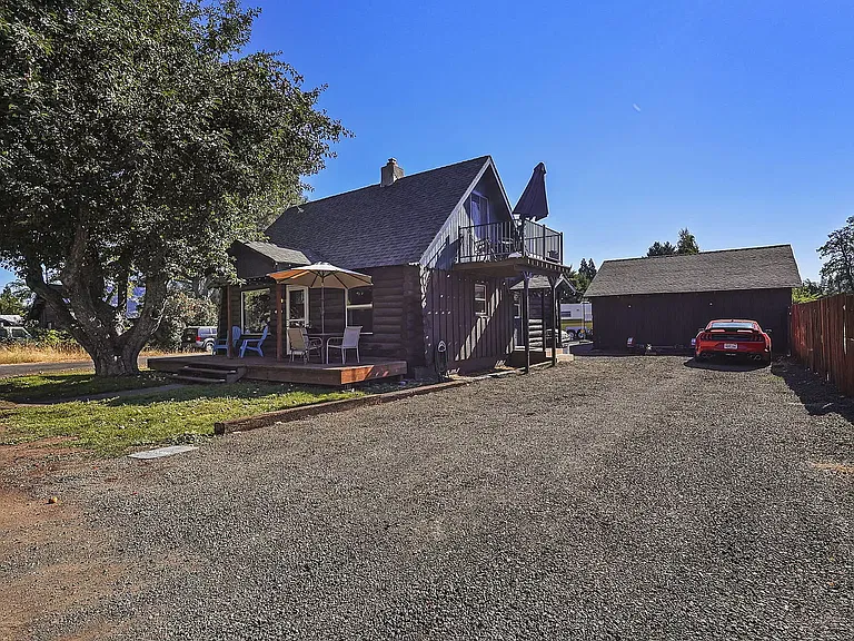 20443 Plumas St — Photo 13