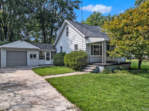 27697 Gilbert Dr, Warren, MI 48093