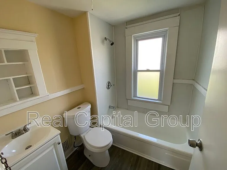 125 Edison Ave #CARRIAGE HOUSE — Photo 6