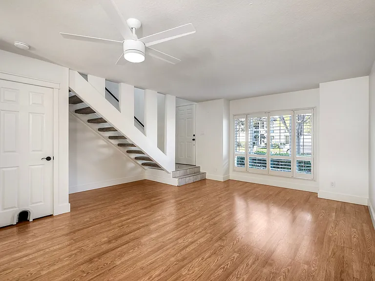 6904 Carnation Dr — Photo 6
