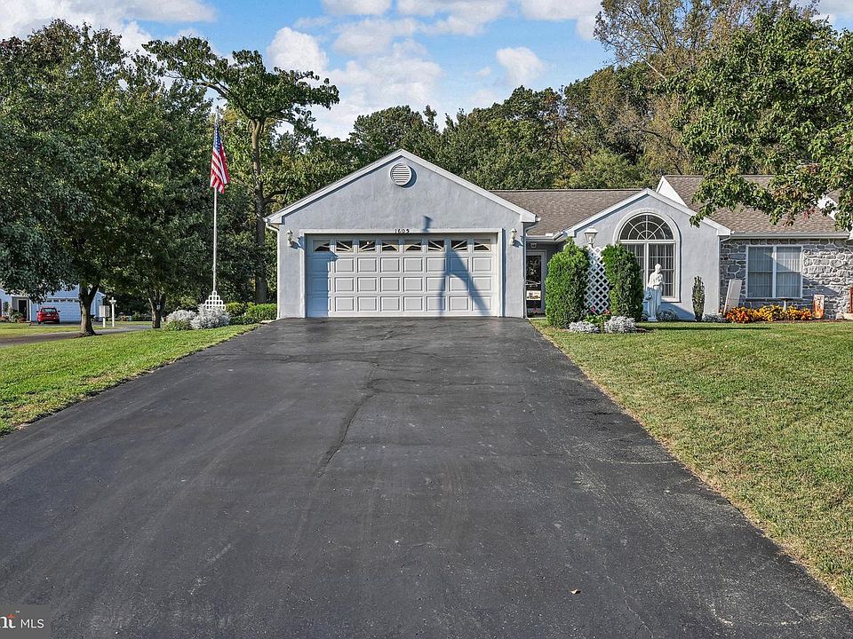 1st image of 1605 Berry Dr