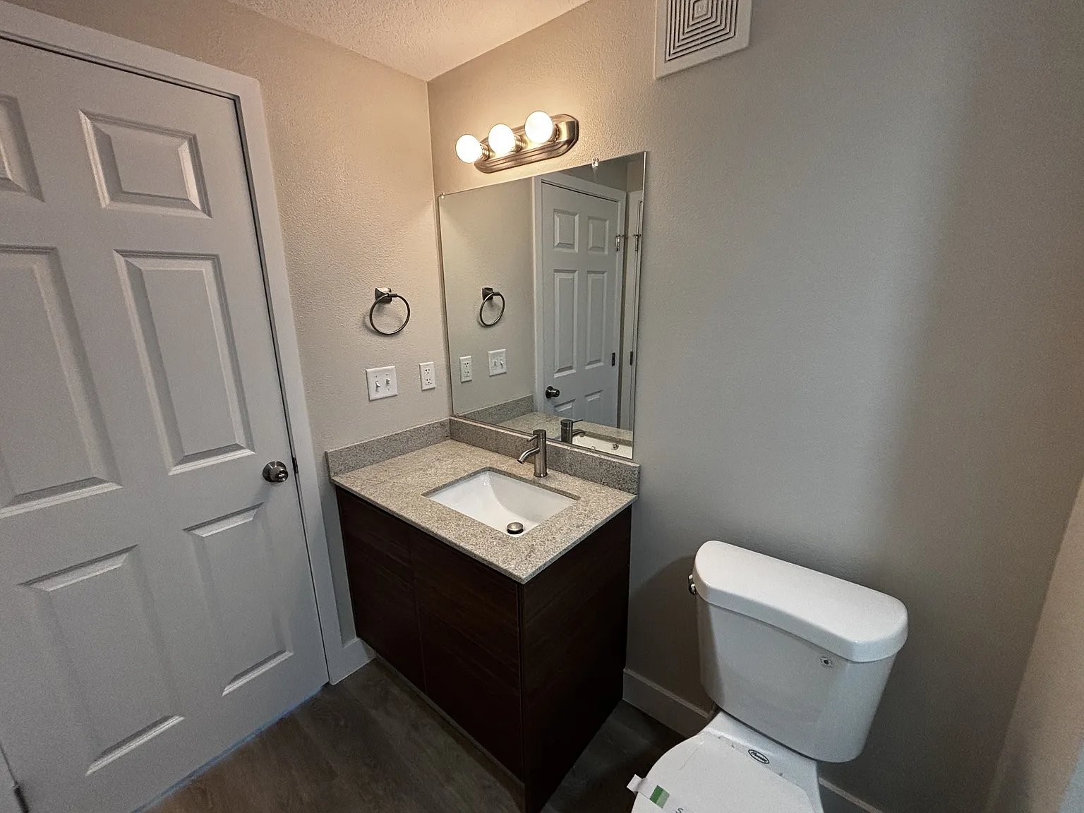 4424 South Texas Avenue -1-314 - 1-314 — Photo 4