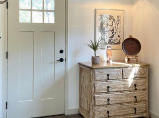 145 Hope Rd, Thousand Oaks, CA 91320