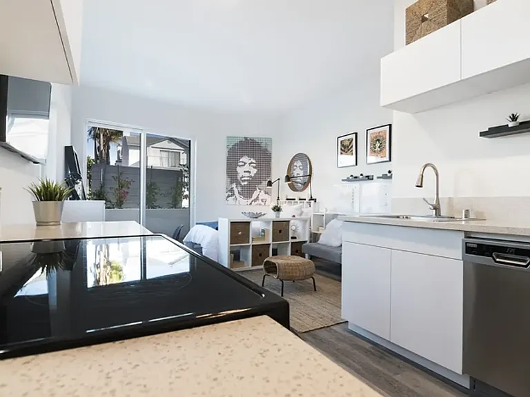13919 South Normandie Ave Gardena — Photo 18