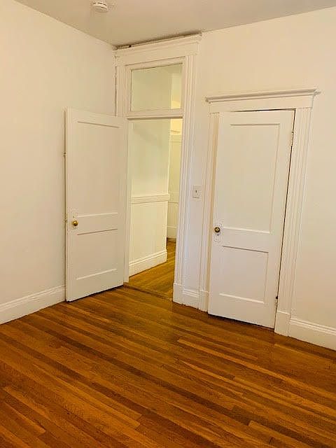 1st image of 195 Strathmore Rd #15