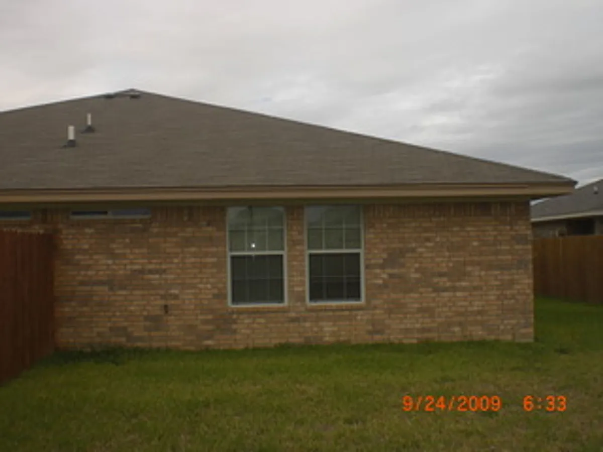 Building Photo - 2704 Vernice Loop