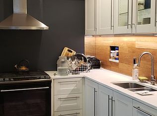 12 Oak St #10, Cambridge, MA 02139