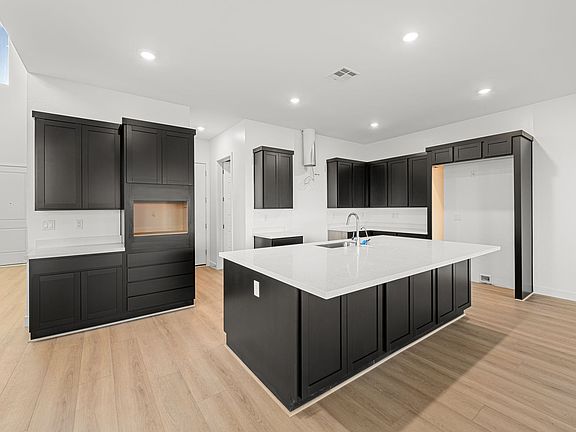 4 web or mls Lennar 10023 DECANO RIDGE ST 4