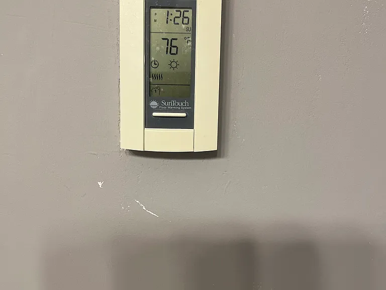 Floor Heat Thermostat (M Bath)
