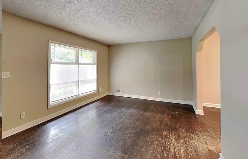 1st image of 10646 Sewell Cir