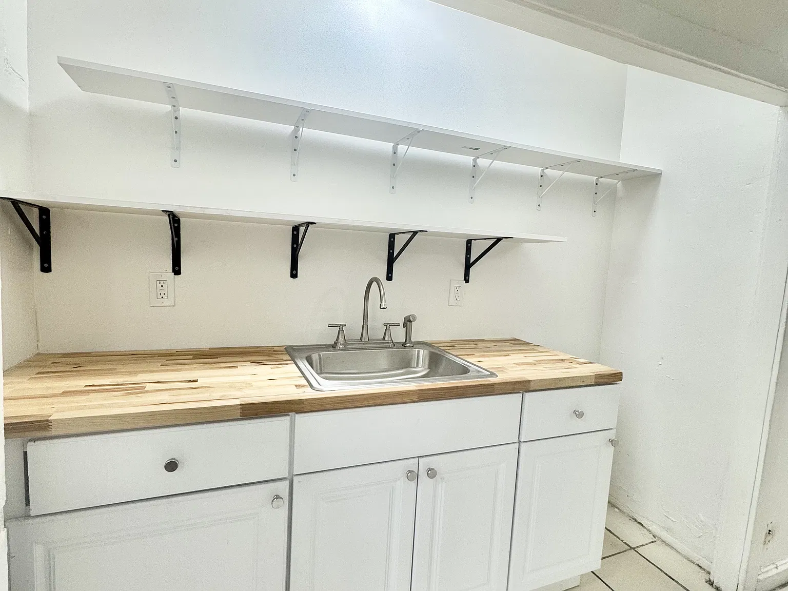 4908-14 Germantown Avenue Philadelphia, PA 19144 - 4908 Apt 10 — Photo 2