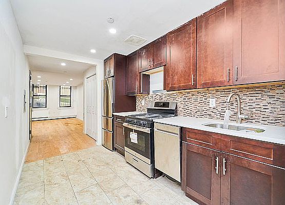 3rd image of 460 W 145th St