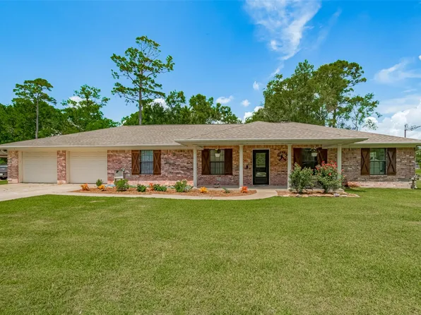 109 Fox Hollow St, Baytown, TX 77521