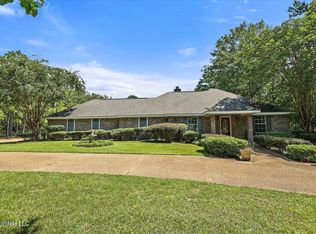 354 Lakeway Dr, Brandon, MS 39047
