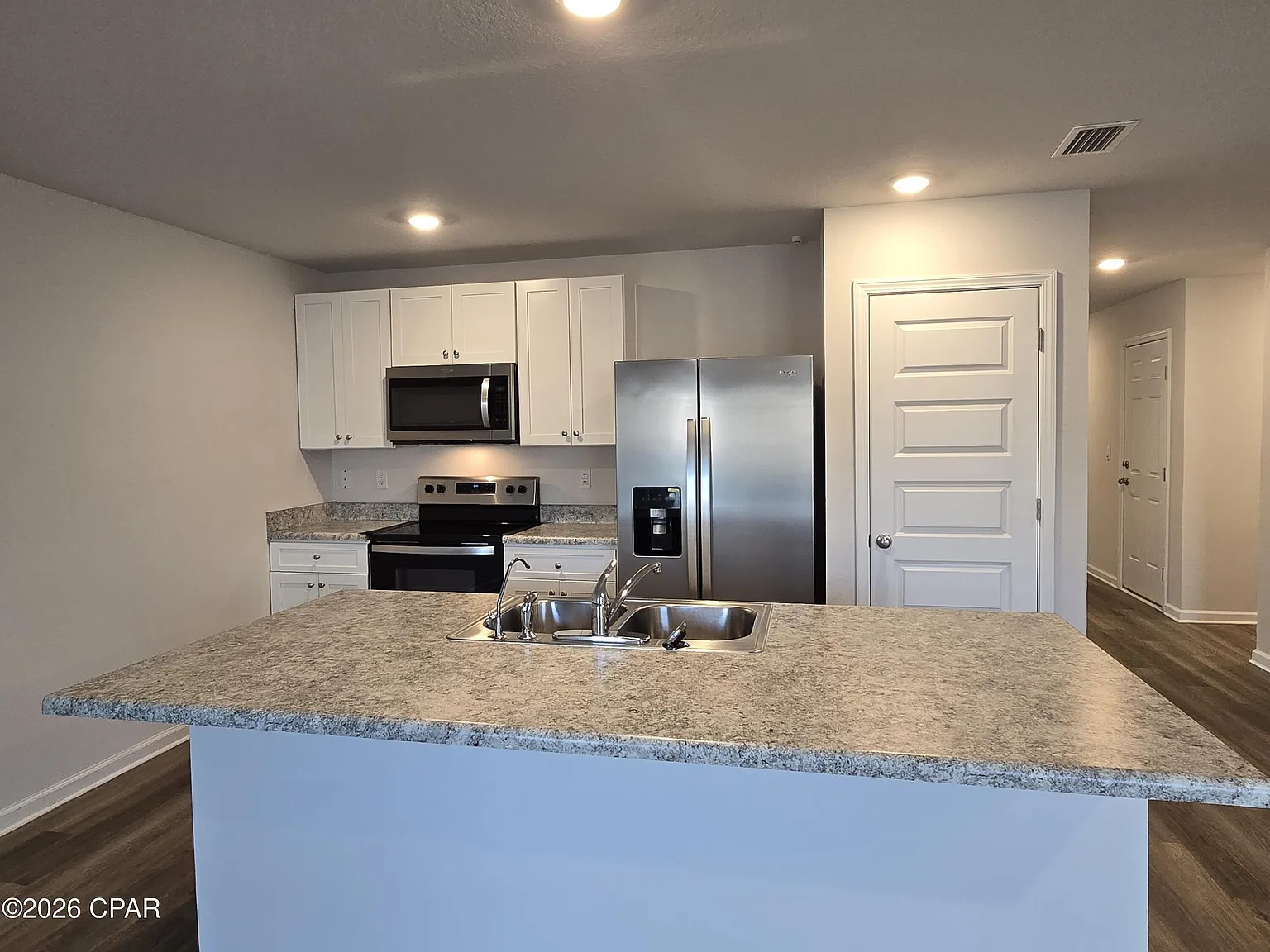 4 bed, 1500 sqft, $2,275 — Photo 4