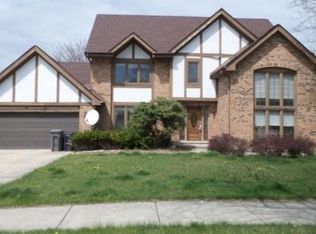 8742 Sunshine Ct, Orland Park, IL