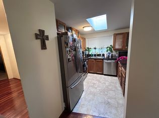 6121 115th Pl SE, Bellevue, WA 98006