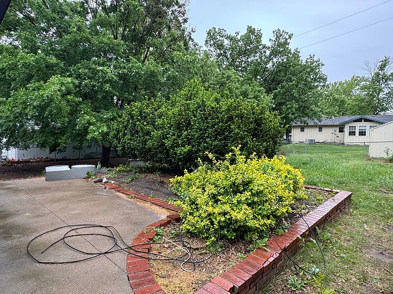 3033 Dickens Ave — Photo 15