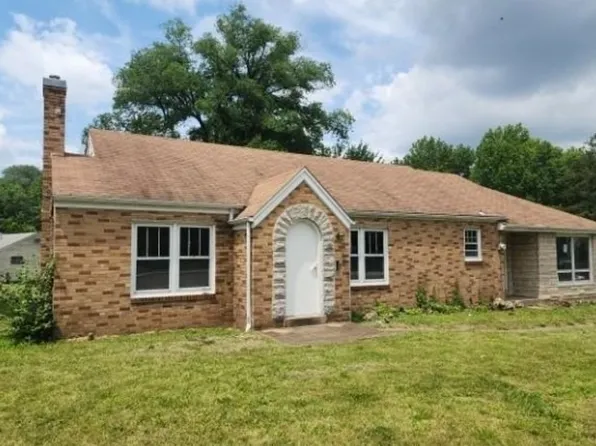 1311 N Florissant Rd, Saint Louis, MO 63135