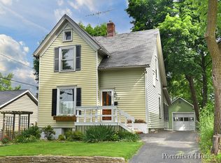 312 South Ave, St Charles, IL 60174