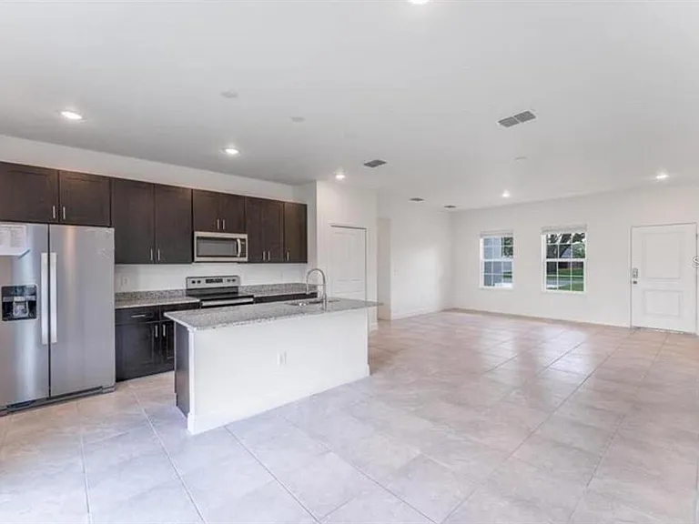 550 Marion Oaks Blvd — Photo 2