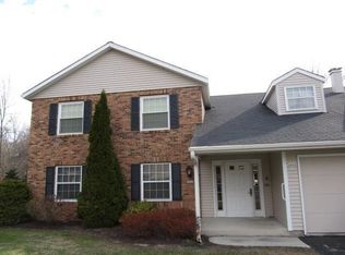 2432 Cross Creek Dr APT A, Sheboygan, WI 53081