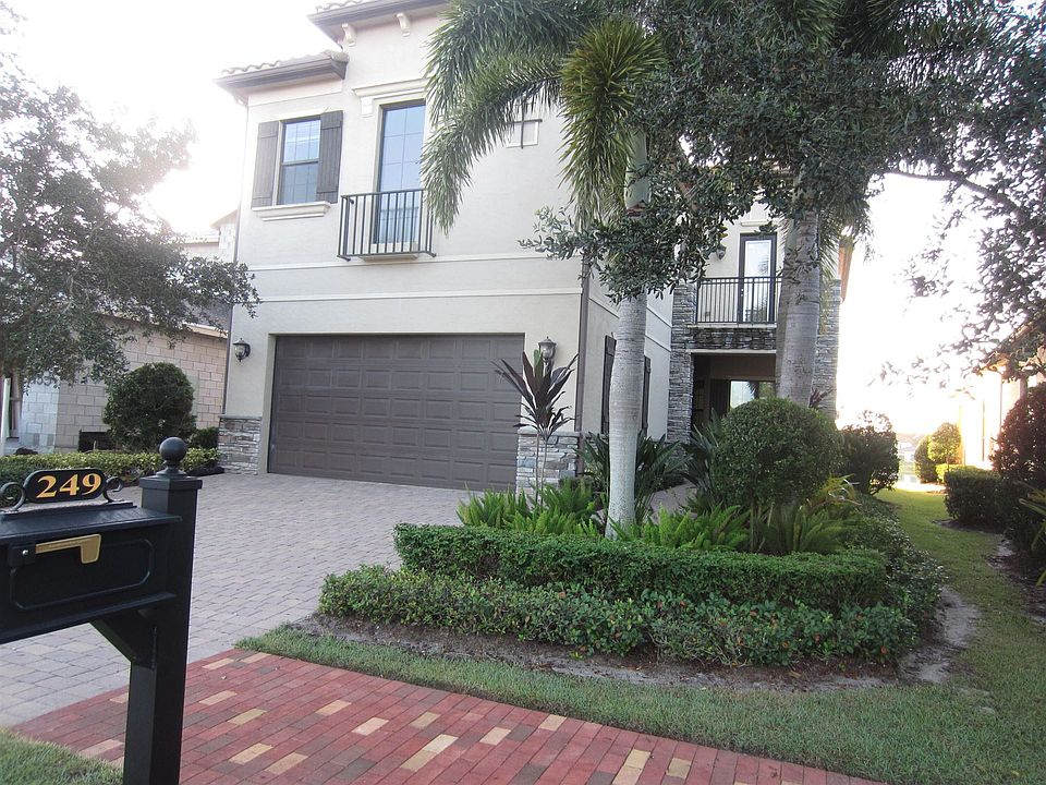 1st image of 249 SE Fascino Cir