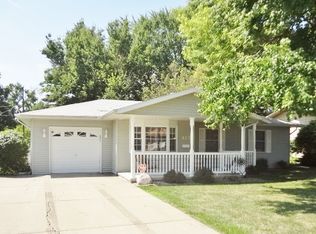 423 11th St, Lincoln, IL 62656