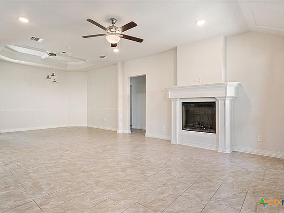 4th image of 1065 Republic Cir