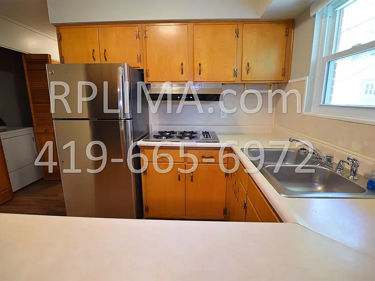 1706 Latham Ave — Photo 2