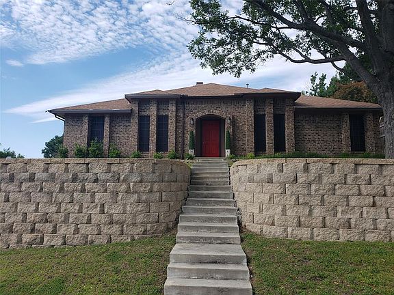 4th image of 806 Placid Dr