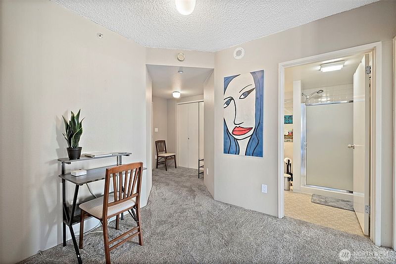 4th image of 1415 2nd Avenue #1404