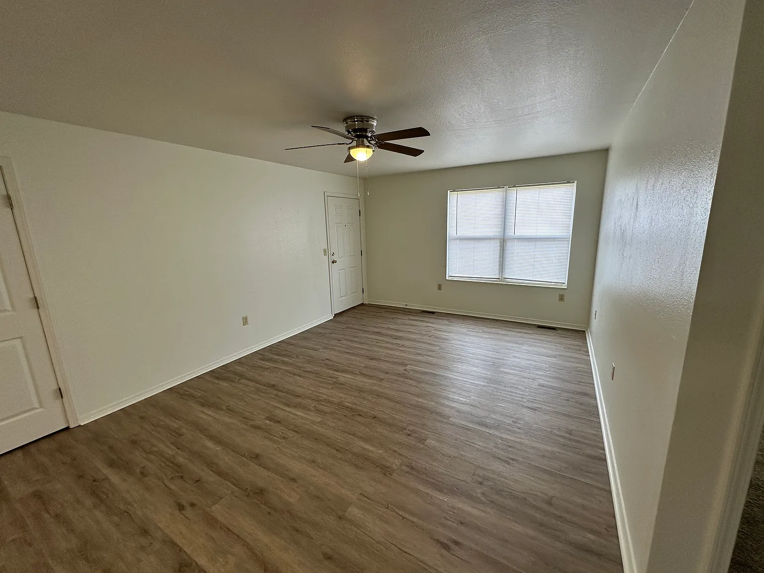 2 bed, 975 sqft, $875 — Photo 4