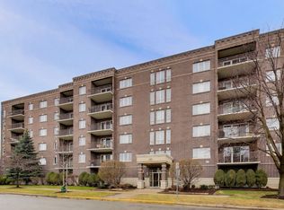 1327 Brown St Unit 404, Des Plaines, IL 60016