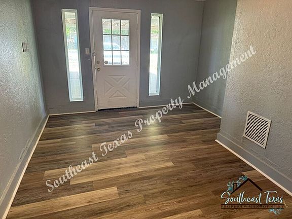 3rd image of 3841 Canal Ave