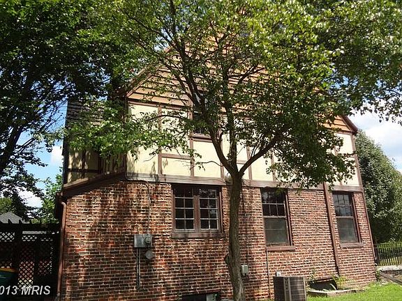 3rd image of 12 Northeast Ave