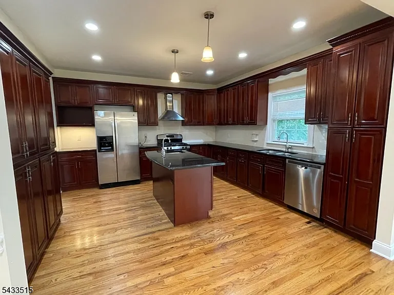 22 Ocean St #A — Photo 9