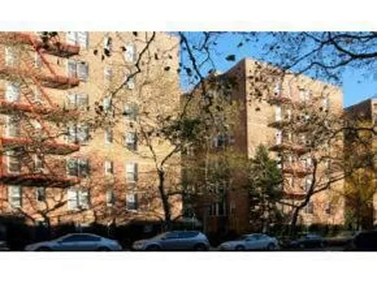 Sold by Maximillion Realty, Inc. | media 10