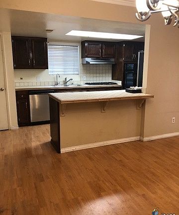 4th image of 1750 Desert Gardens Dr