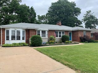 11825 Sunlind Dr, Saint Louis, MO