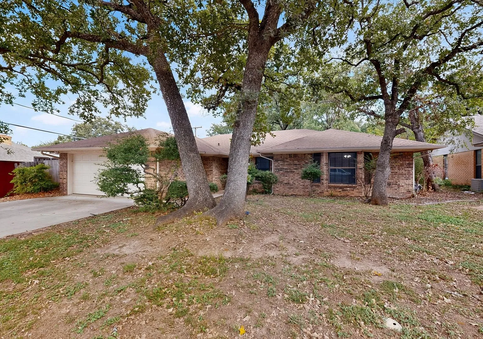 Renovated Arlington Gem Waiting On You — Photo 4
