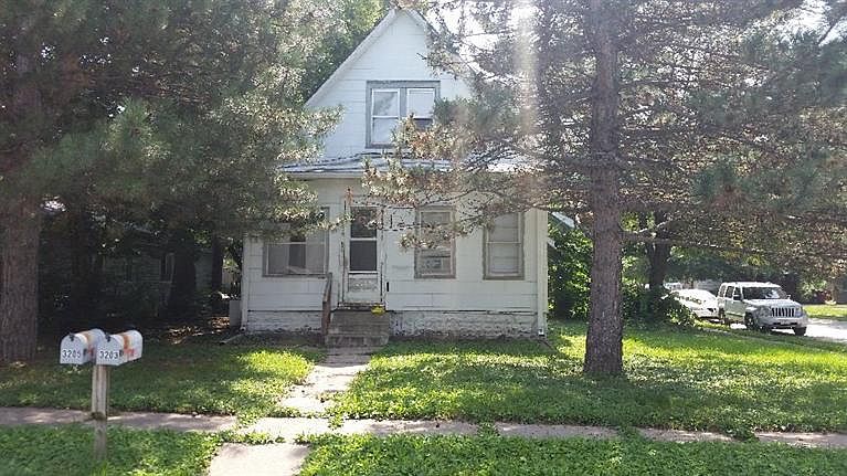 2nd image of 3203 Orchard St