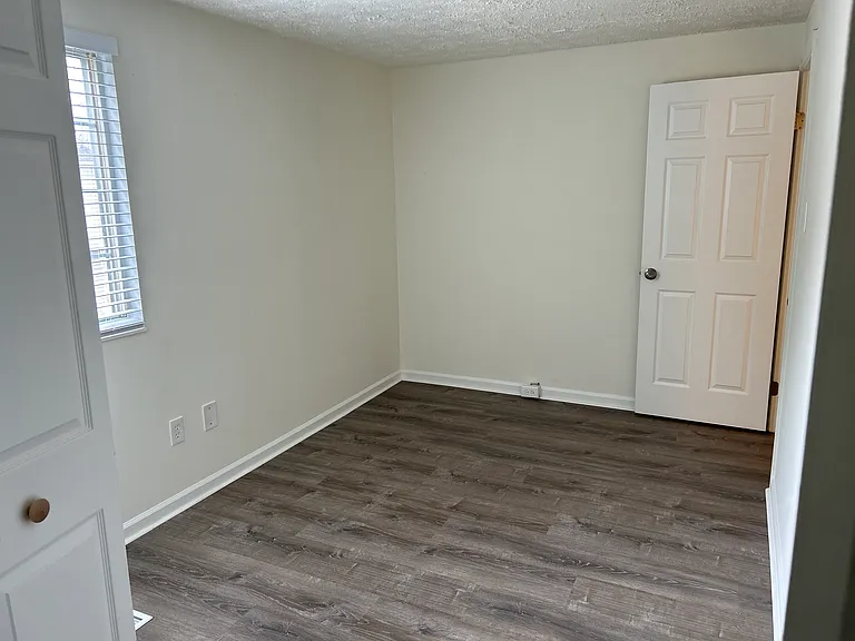 8539 Golden Ridge Ct — Photo 5