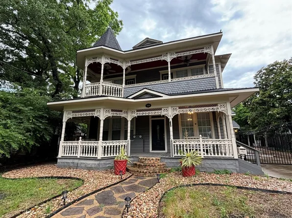 506 W Baylor St, Ennis, TX 75119
