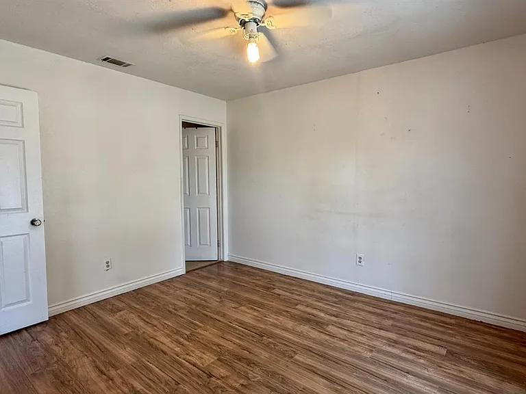 1239 Chittenden Ave — Photo 14